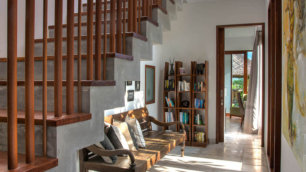 Seseh Beach Villa I - Hallway artwork